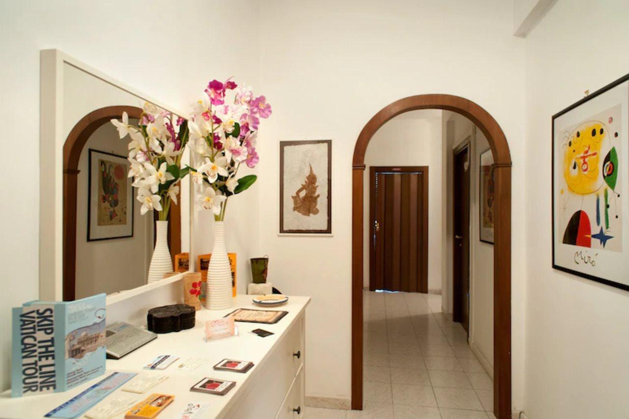 Interno 9 Hotel Rome Bagian luar foto