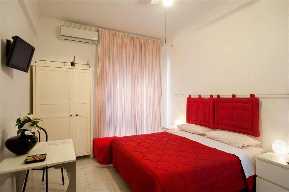 Interno 9 Hotel Rome Bagian luar foto