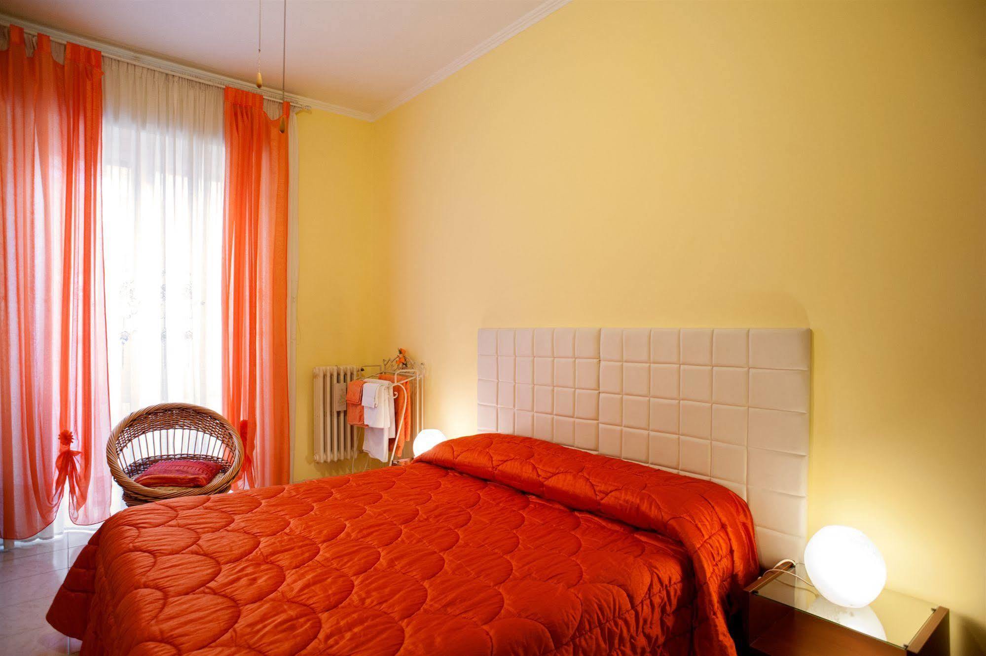 Interno 9 Hotel Rome Bagian luar foto