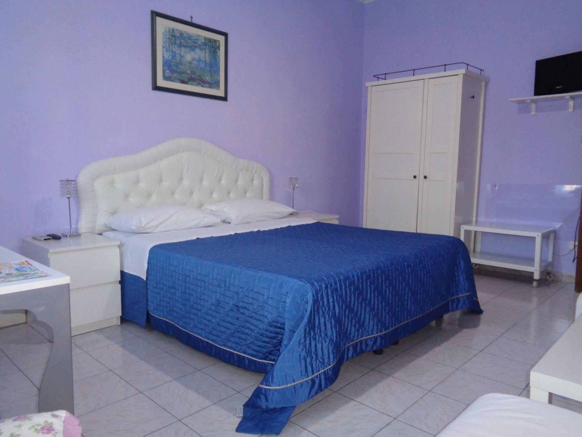 Interno 9 Hotel Rome Bagian luar foto